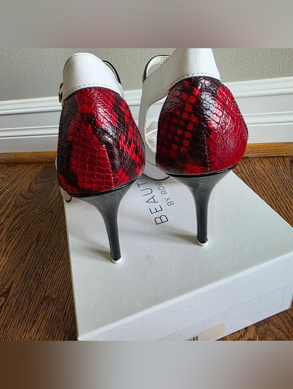 Beautiisoles Agnese Satin Pumps Size 8M White Red and Black - Picture 3 of 6